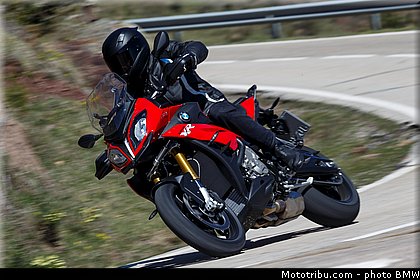 action_028_bmw_2016_s_1000_xr.jpg