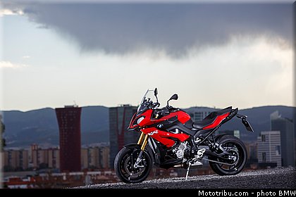 statique_exterieur_08_bmw_2016_s_1000_xr.jpg