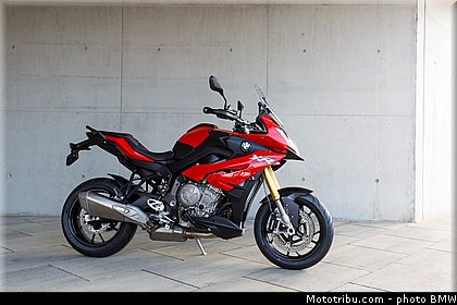 statique_exterieur_12_bmw_2016_s_1000_xr.jpg