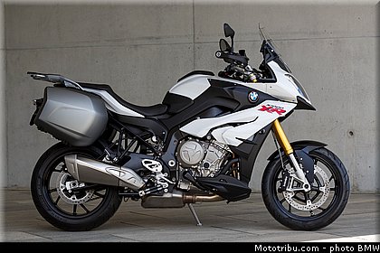 statique_exterieur_13_bmw_2016_s_1000_xr.jpg
