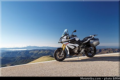 statique_exterieur_21_bmw_2016_s_1000_xr.jpg