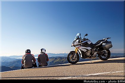 statique_exterieur_22_bmw_2016_s_1000_xr.jpg