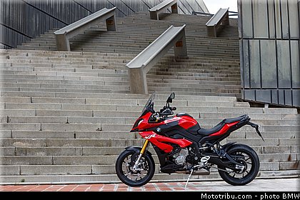 statique_exterieur_23_bmw_2016_s_1000_xr.jpg
