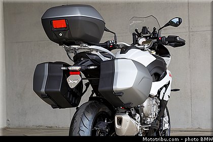 statique_exterieur_31_bmw_2016_s_1000_xr.jpg