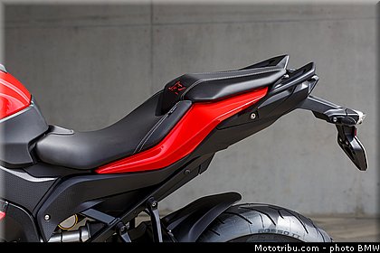 statique_exterieur_34_bmw_2016_s_1000_xr.jpg