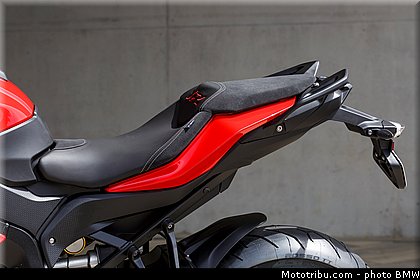 statique_exterieur_36_bmw_2016_s_1000_xr.jpg
