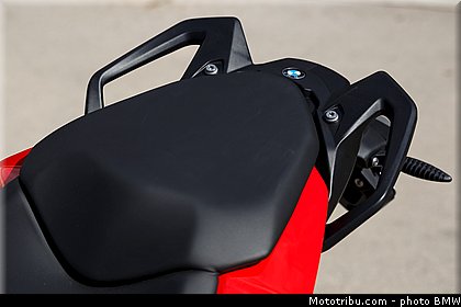 statique_exterieur_38_bmw_2016_s_1000_xr.jpg