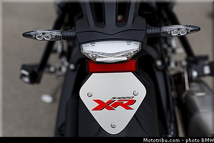 statique_exterieur_50_bmw_2016_s_1000_xr.jpg