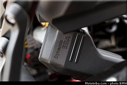 statique_exterieur_53_bmw_2016_s_1000_xr.jpg