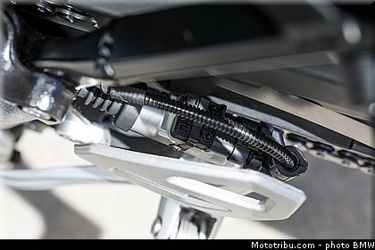 statique_exterieur_60_bmw_2016_s_1000_xr.jpg