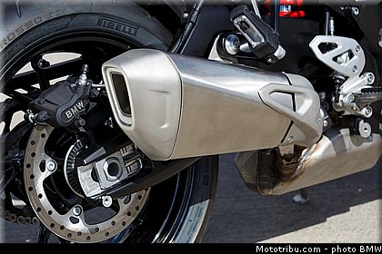statique_exterieur_61_bmw_2016_s_1000_xr.jpg