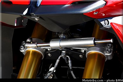 statique_exterieur_63_bmw_2016_s_1000_xr.jpg