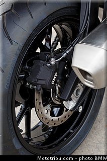 statique_exterieur_67_bmw_2016_s_1000_xr.jpg