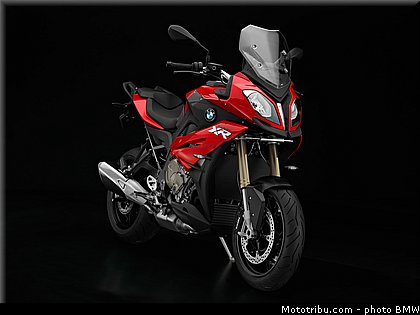 statique_studio_001_bmw_2016_s_1000_xr.jpg