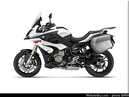 statique_studio_007_bmw_2016_s_1000_xr.jpg