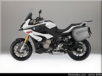 statique_studio_011_bmw_2016_s_1000_xr.jpg