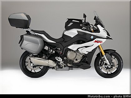 statique_studio_013_bmw_2016_s_1000_xr.jpg