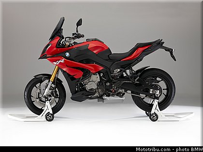 statique_studio_014_bmw_2016_s_1000_xr.jpg
