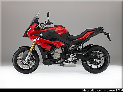 statique_studio_015_bmw_2016_s_1000_xr.jpg