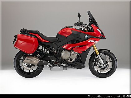 statique_studio_016_bmw_2016_s_1000_xr.jpg