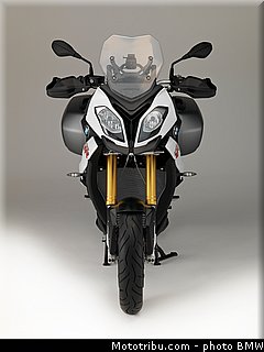 statique_studio_023_bmw_2016_s_1000_xr.jpg