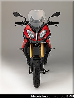 statique_studio_024_bmw_2016_s_1000_xr.jpg