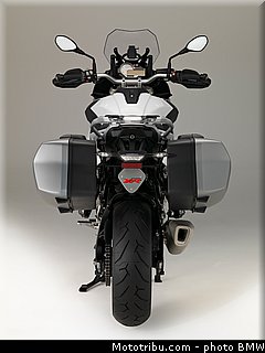 statique_studio_025_bmw_2016_s_1000_xr.jpg