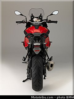 statique_studio_026_bmw_2016_s_1000_xr.jpg
