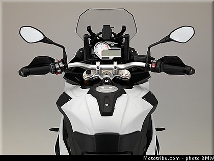 statique_studio_027_bmw_2016_s_1000_xr.jpg