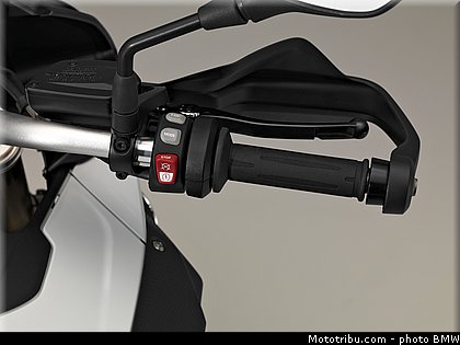 statique_studio_030_bmw_2016_s_1000_xr.jpg