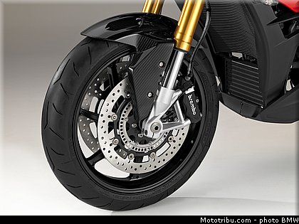 statique_studio_057_bmw_2016_s_1000_xr.jpg