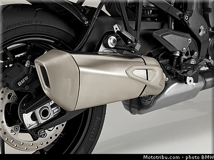 statique_studio_058_bmw_2016_s_1000_xr.jpg