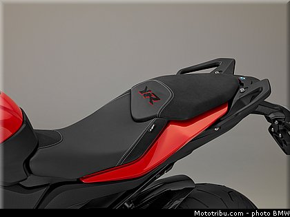 statique_studio_063_bmw_2016_s_1000_xr.jpg