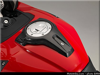 statique_studio_067_bmw_2016_s_1000_xr.jpg