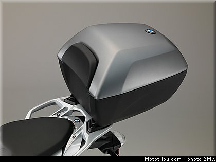 statique_studio_068_bmw_2016_s_1000_xr.jpg