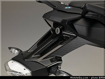 statique_studio_070_bmw_2016_s_1000_xr.jpg