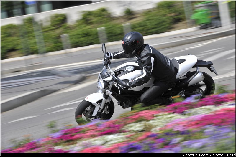 ducati_1200_monster_2014_008