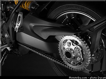 ducati_1200_monster_2014_048.jpg