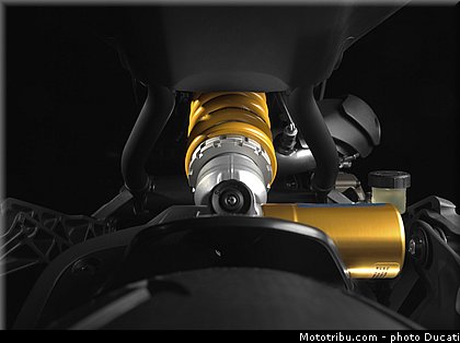 ducati_1200_monster_2014_051.jpg