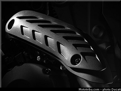 ducati_1200_monster_2014_052.jpg