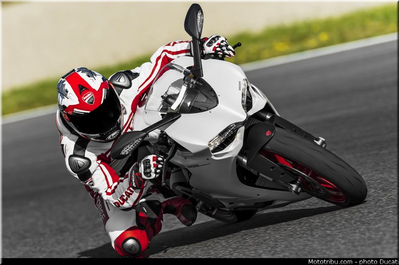 ducati_2014_superbike_899_panigale_0003