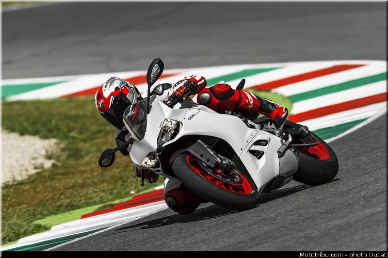 ducati_2014_superbike_899_panigale_0013