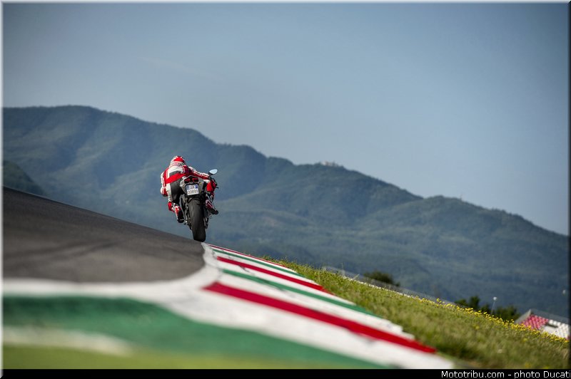 ducati_2014_superbike_899_panigale_0018