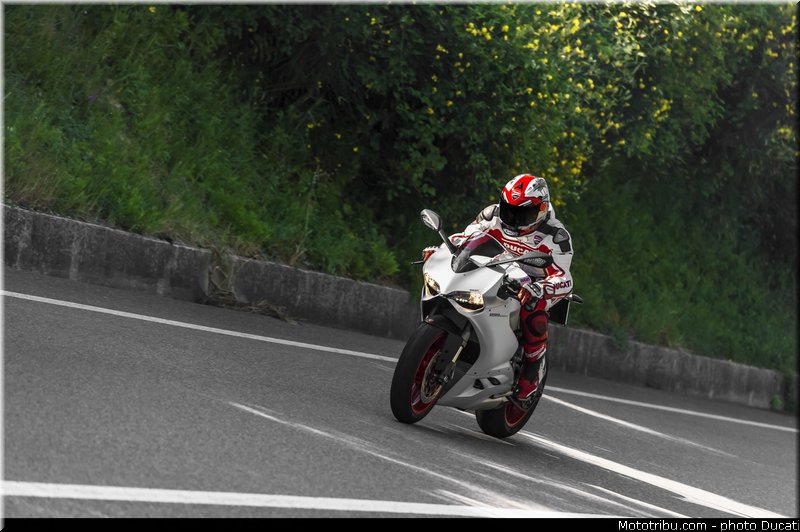 ducati_2014_superbike_899_panigale_0028