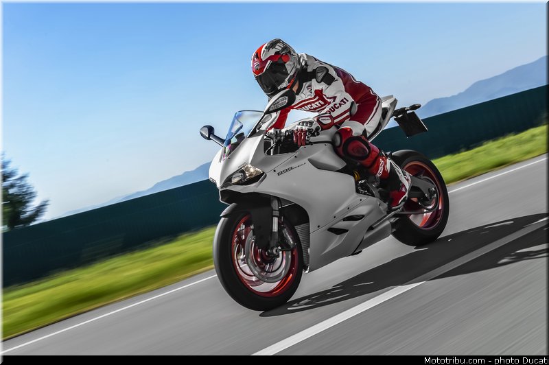 ducati_2014_superbike_899_panigale_0031