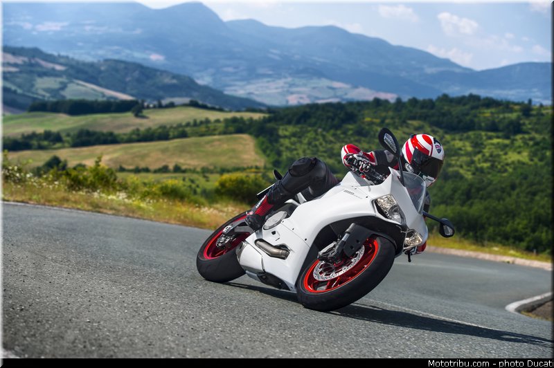 ducati_2014_superbike_899_panigale_0039