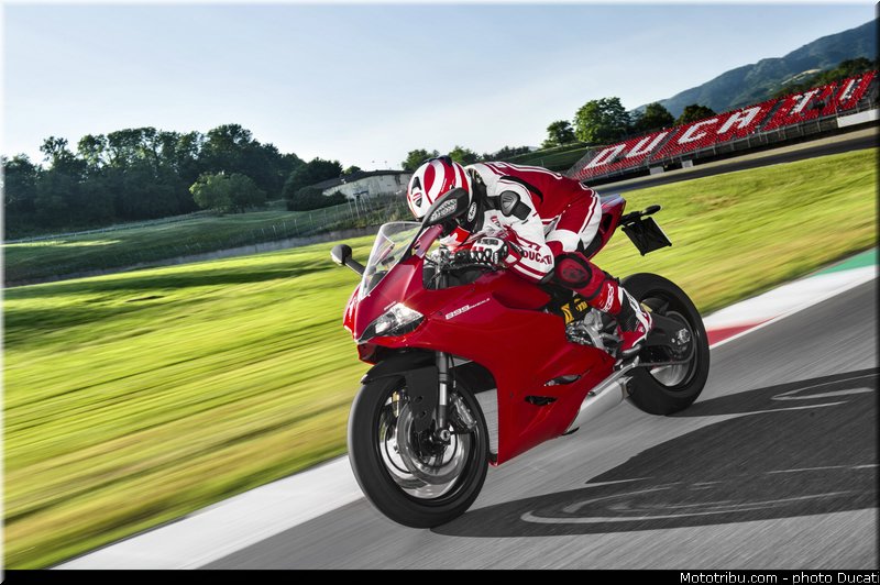 ducati_2014_superbike_899_panigale_0052
