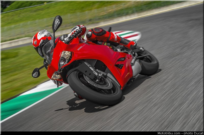ducati_2014_superbike_899_panigale_0060