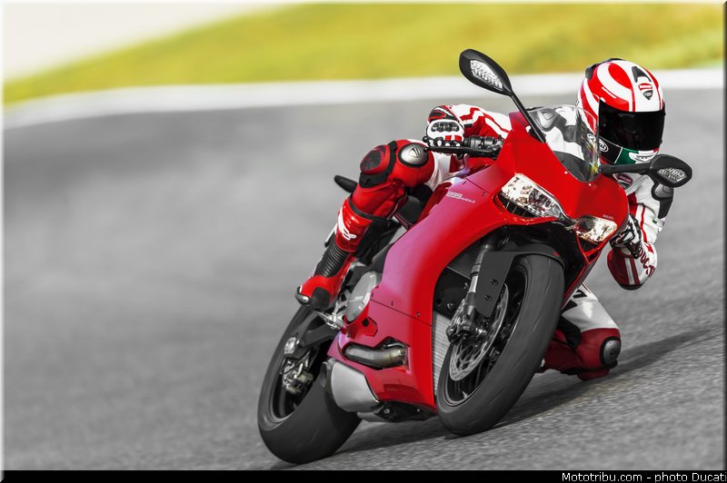 ducati_2014_superbike_899_panigale_0067