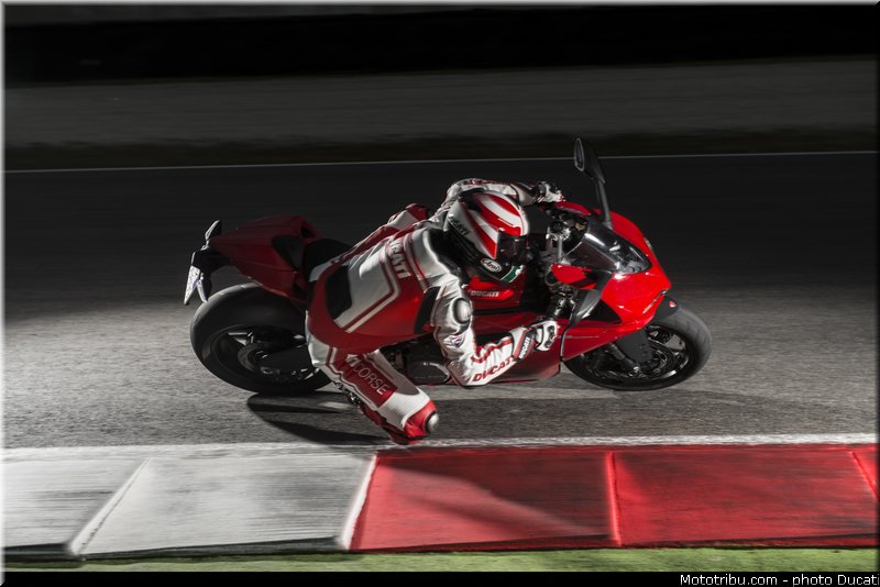 ducati_2014_superbike_899_panigale_0071